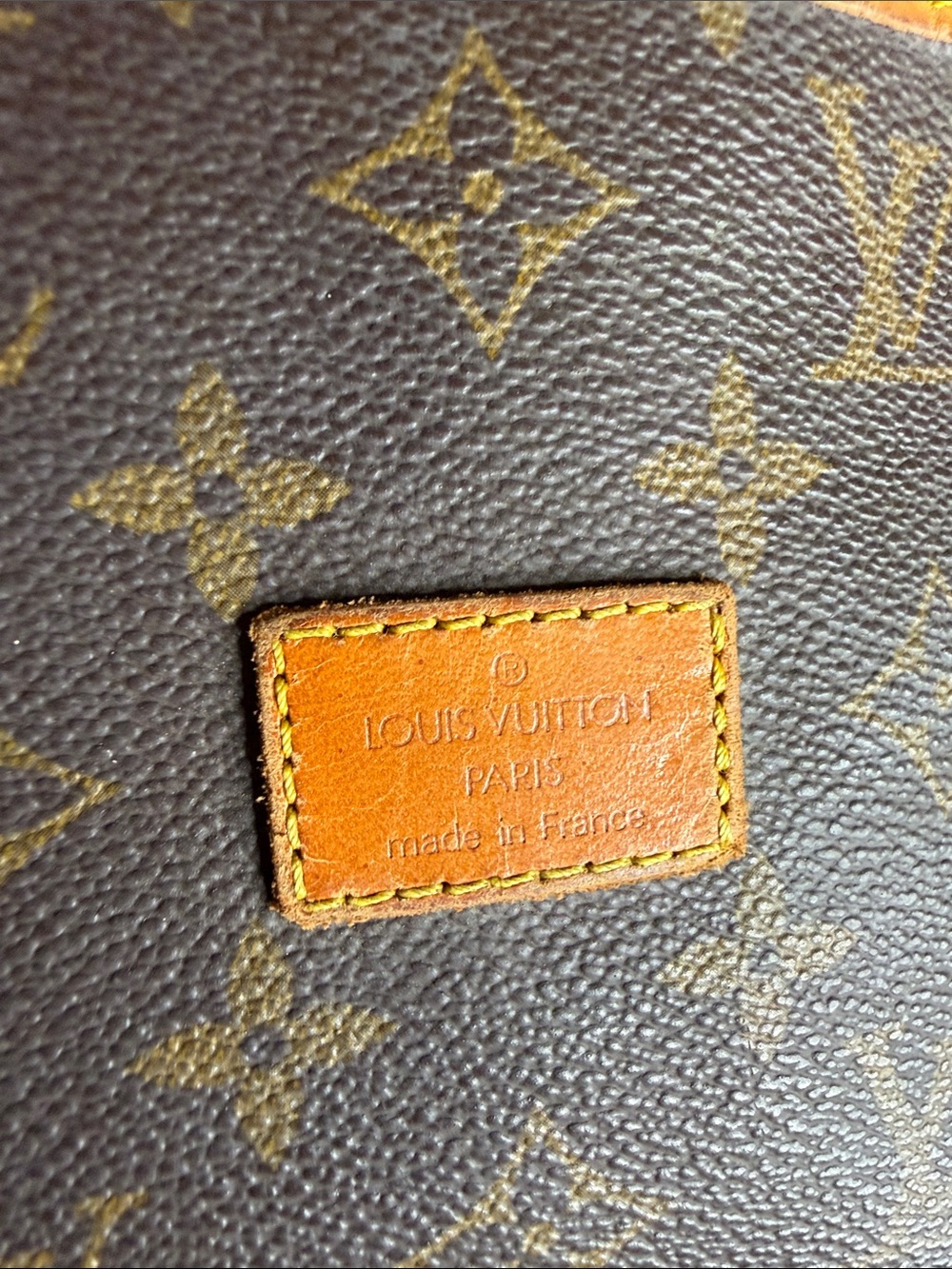 Louis Vuitton Saumur - Picture 9 of 12